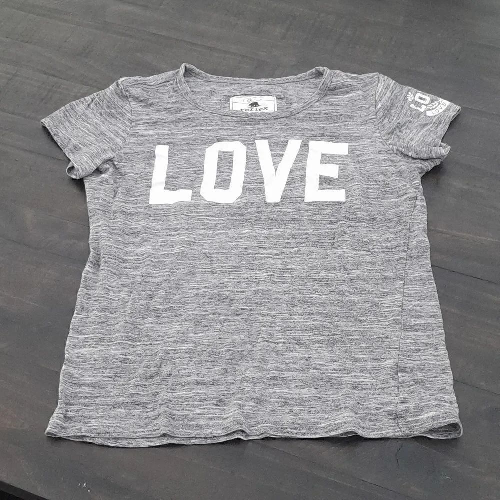 Reflex t-shirt size medium